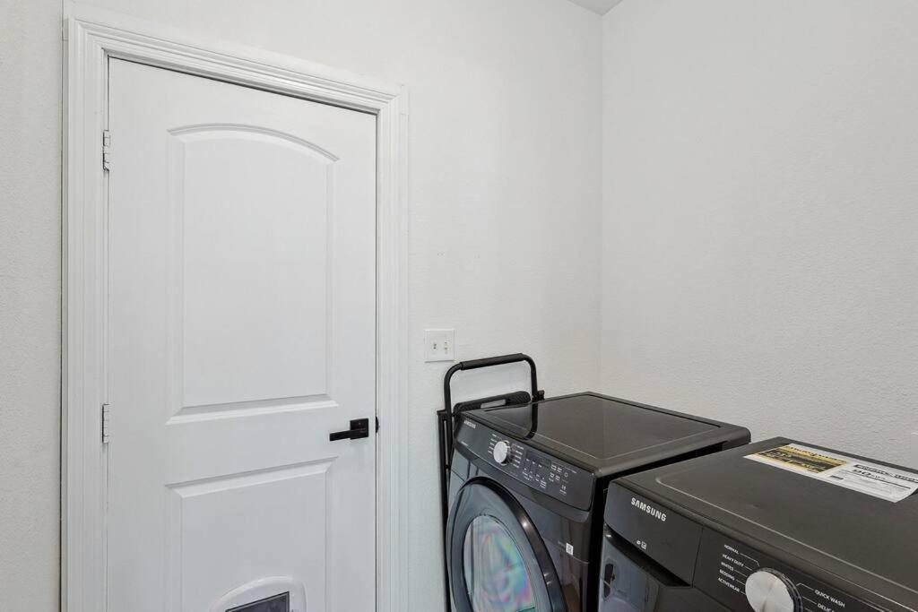 Sachse Wellness Oasis 5Br W Pool + Huge Yard + Fire Pitヴィラ エクステリア 写真