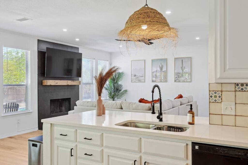 Sachse Wellness Oasis 5Br W Pool + Huge Yard + Fire Pitヴィラ エクステリア 写真